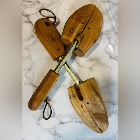 3 Sets of Shoe Trees - Picture 3 of 4